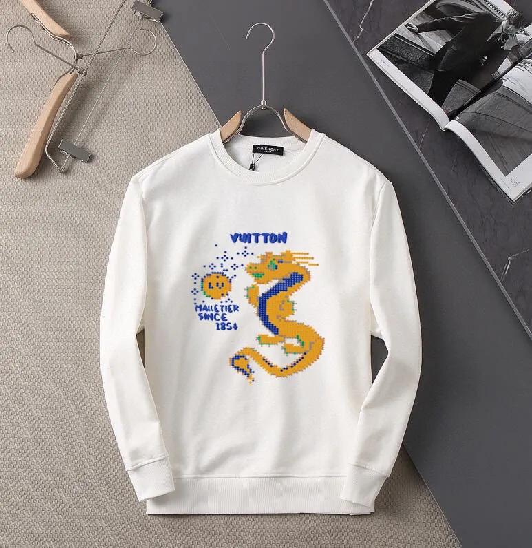 🅿️220 brand [LV Louis Vuitton] (good news for fat people) 2025ss autumn latest long-sleeved round-neck sweatshirt, on sale simultaneously on the official website. Refreshing and breathable. Made of top Tencel Roman. Comfortable and soft. 3D three-dimensional clarity. Super fashion sense. Great for gifting and keeping for yourself. Size: M-5XL (can wear up to 220 pounds)
